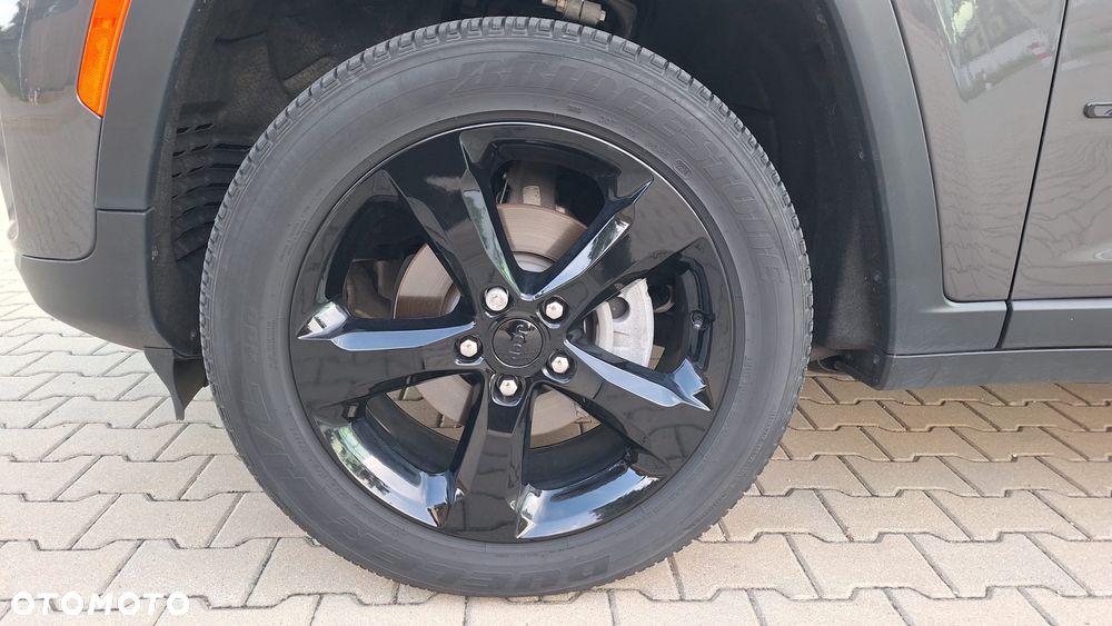 Jeep Grand Cherokee - 21