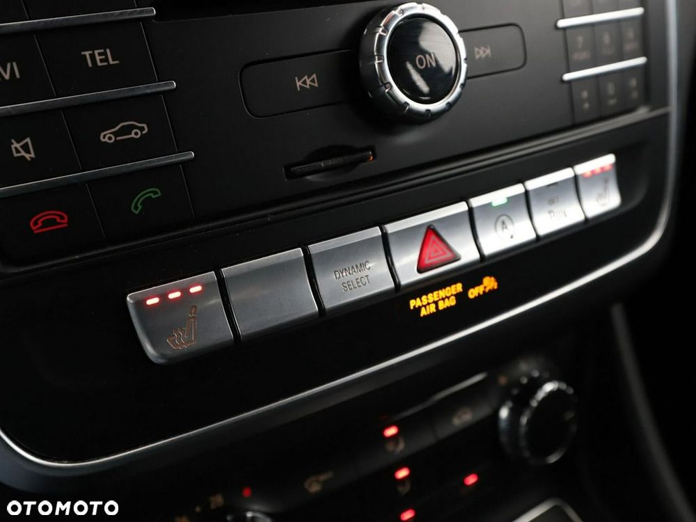 Mercedes-Benz GLA 250 AMG Line - 28