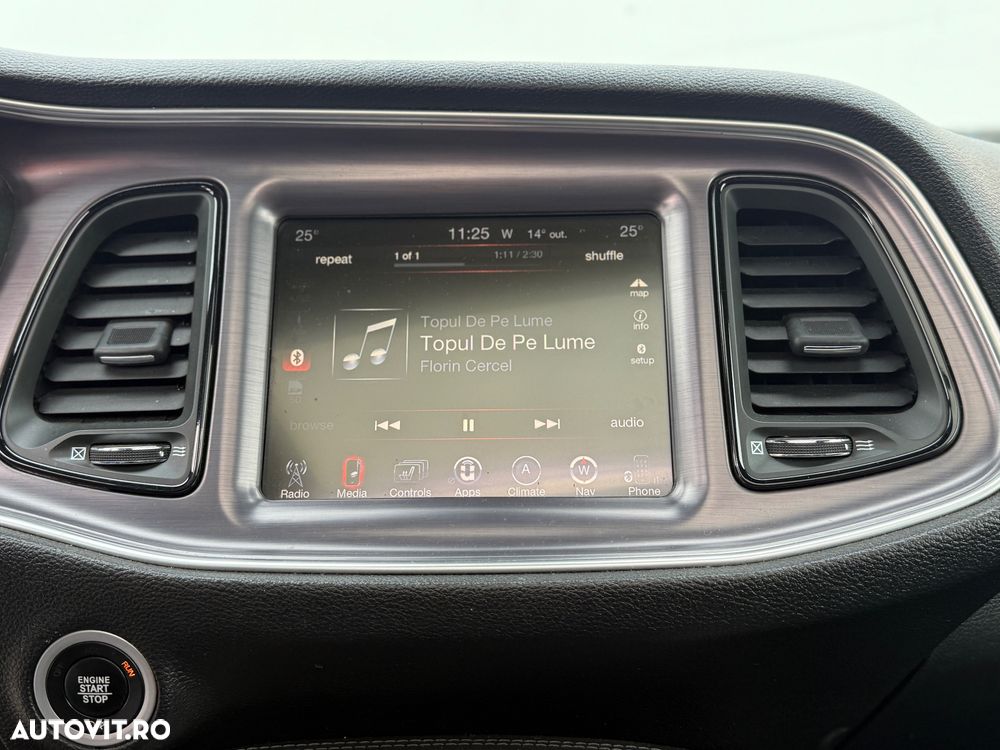 Dodge Challenger - 9