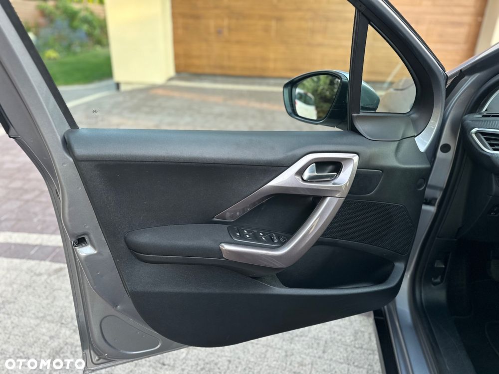 Peugeot 2008 PureTech 82 Style - 11