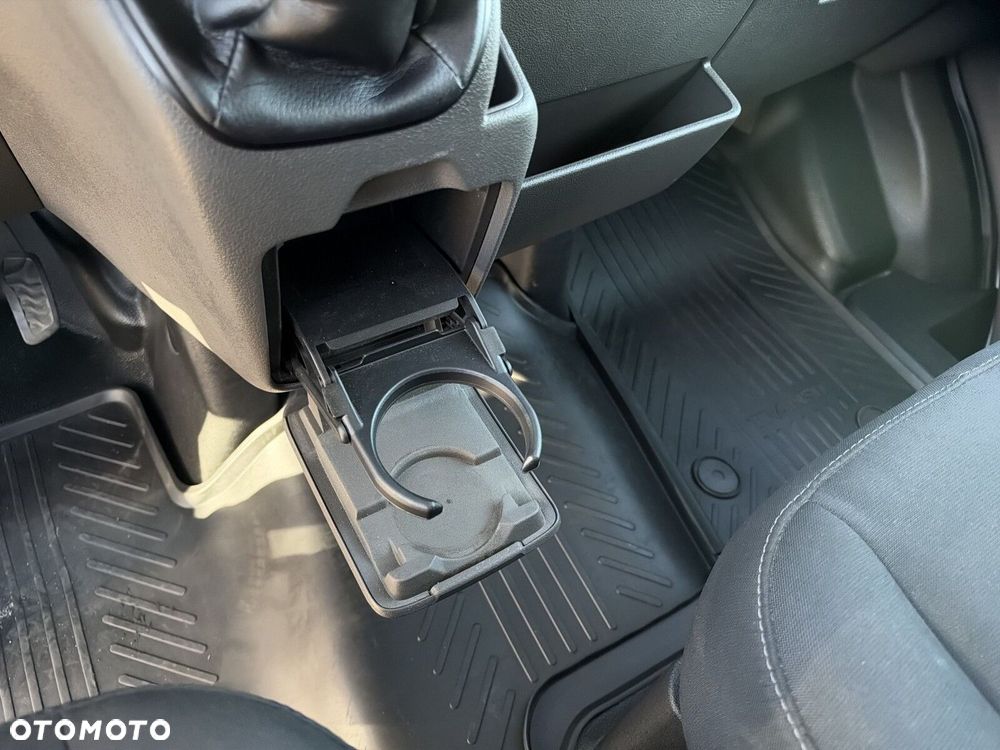Ford transit Trend - 22