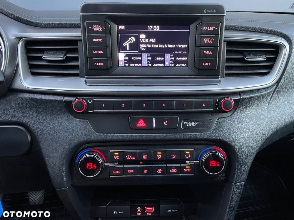 Kia Ceed 1.6 CRDi SCR L - 7