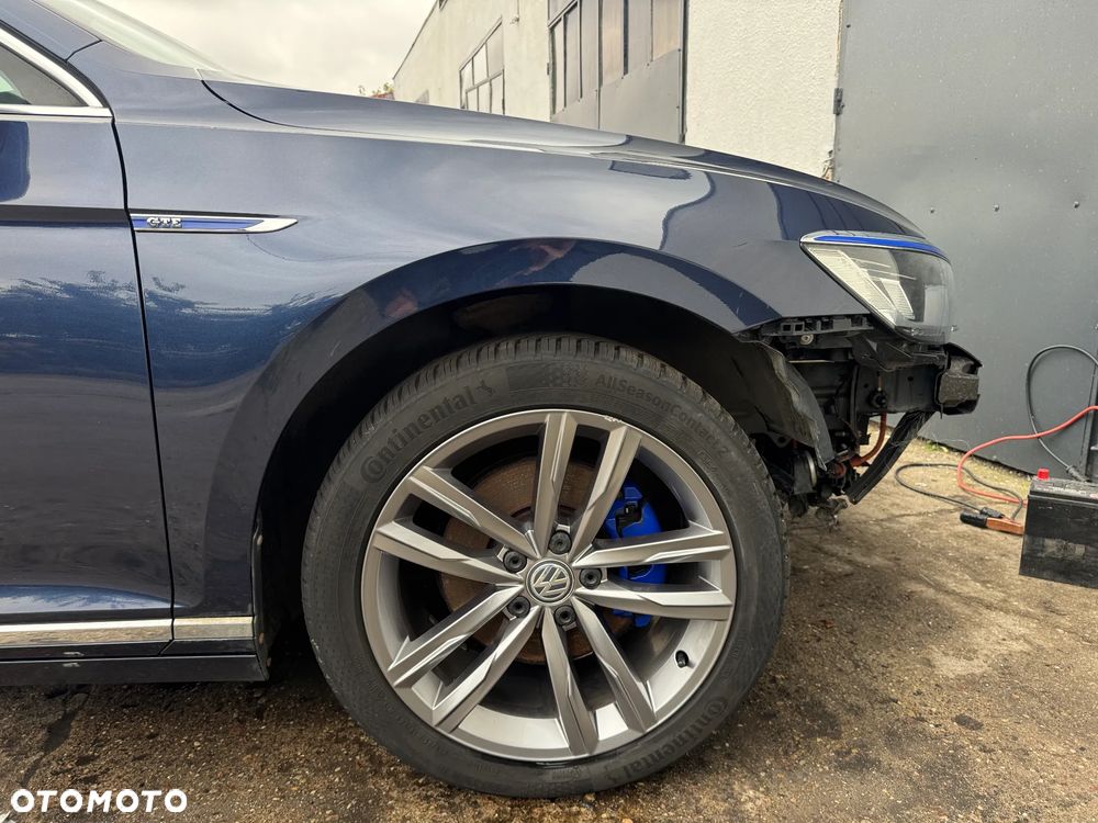 Volkswagen Passat - 21
