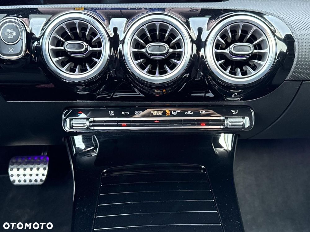 Mercedes-Benz CLA - 19