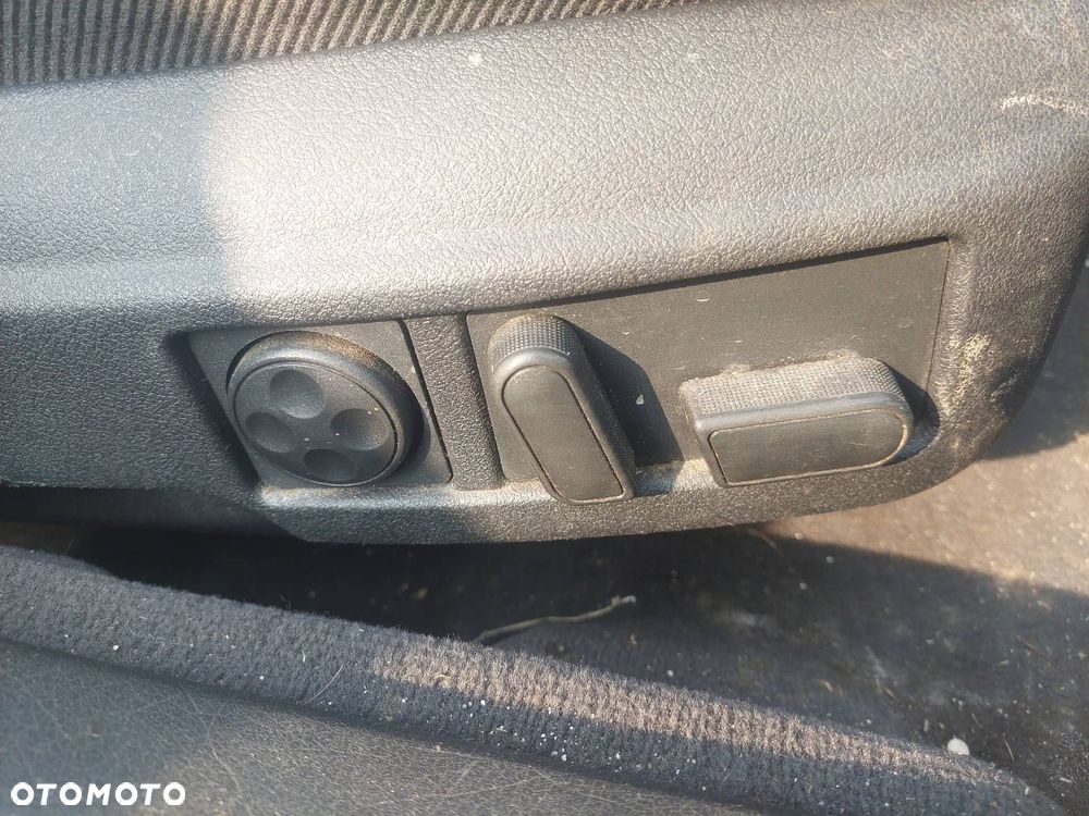 FOTELE KOMPLET LEWY PRAWY KANAPA TYŁ + BOCZKI AUDI A6 C5 - 6