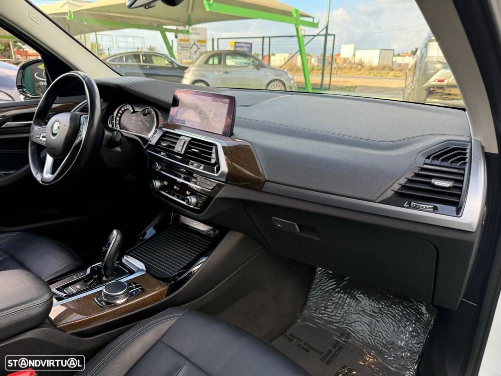 BMW X3 20 d xDrive Line Luxury - 38