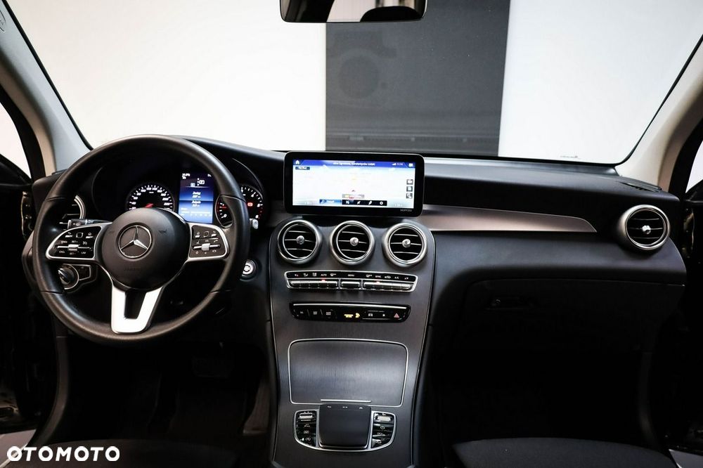 Mercedes-Benz GLC - 16