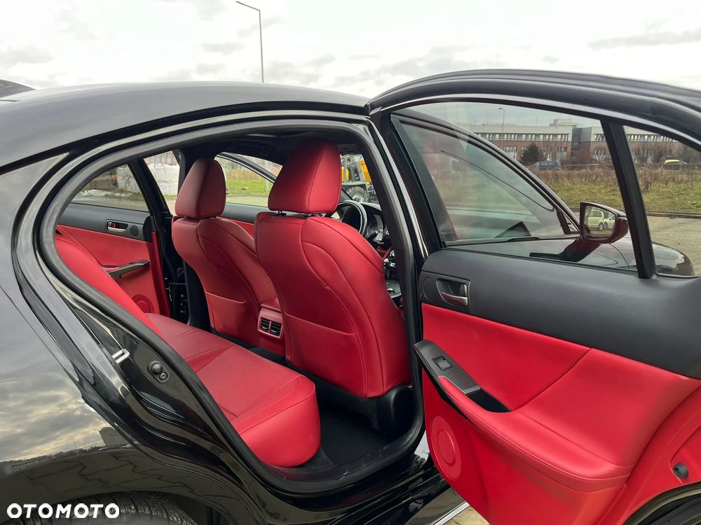 Lexus IS - 26