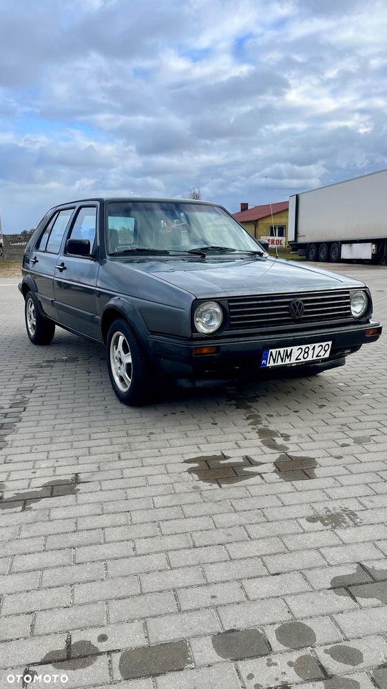 Volkswagen Golf 1.3 - 1