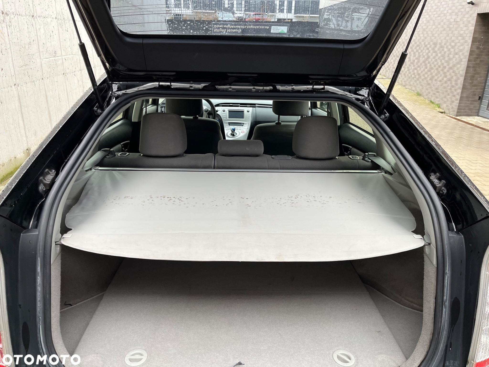 Toyota Prius (Hybrid) Comfort - 19