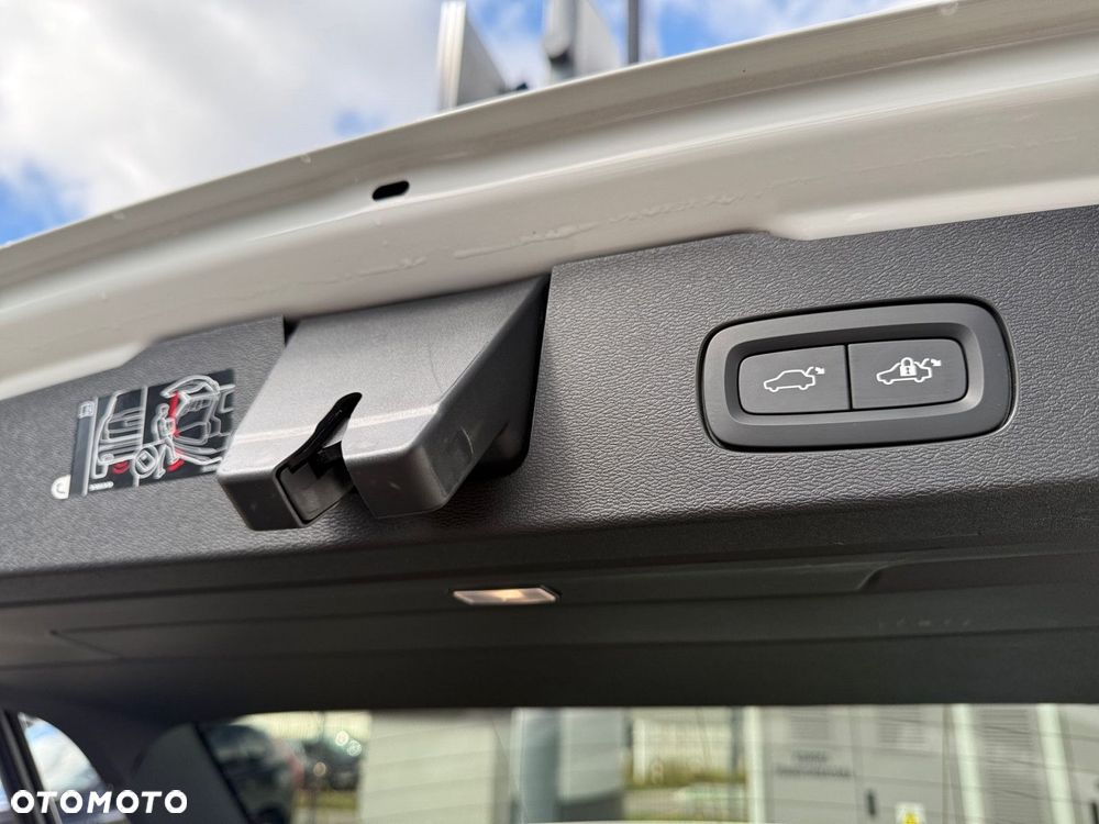 Volvo V60 Cross Country - 31