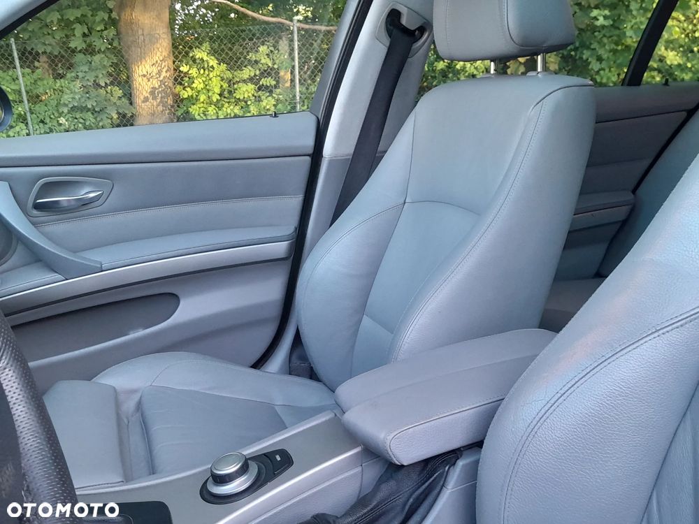 BMW Seria 3 320d DPF - 14
