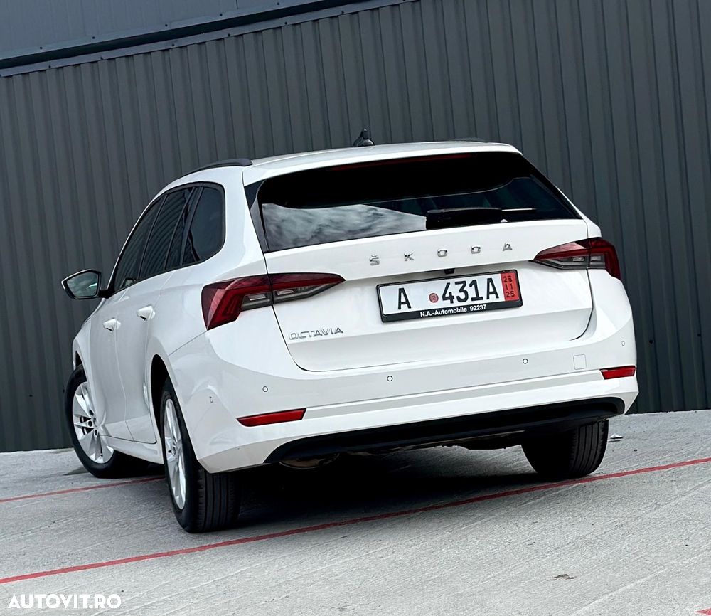 Skoda Octavia Combi 2.0 TDI DSG Ambition - 2