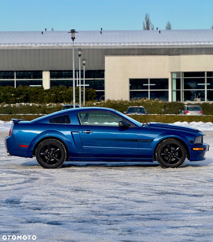 Ford Mustang - 2