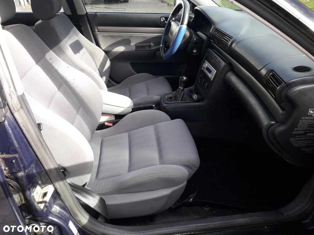 Audi A4 Limousine - 33