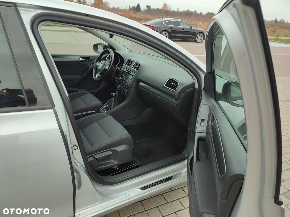 Volkswagen Golf 1.2 TSI BMT Trendline Perfectline - 25