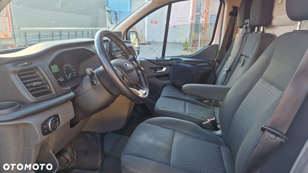 Ford transit custom - 11