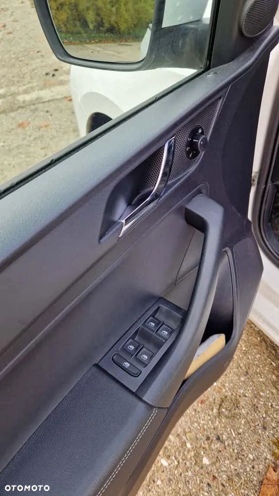 Skoda RAPID 1.2 TSI Style - 14