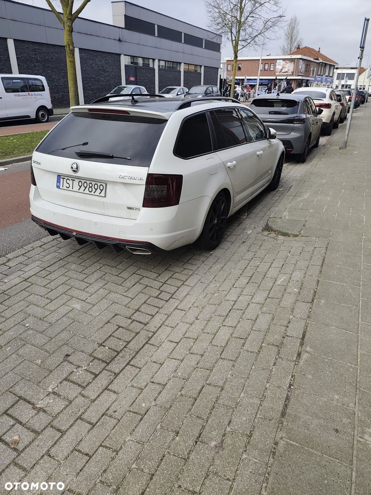 Skoda Octavia 2.0 TDI RS DSG - 7
