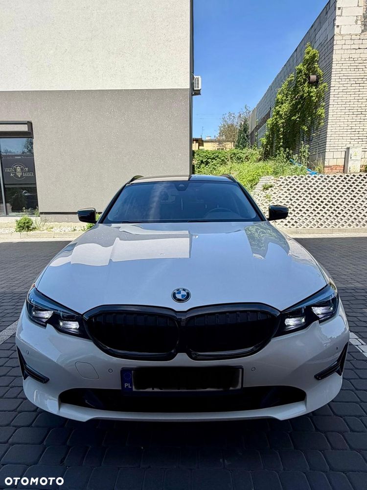 BMW Seria 3 318d M Sport Shadow - 3