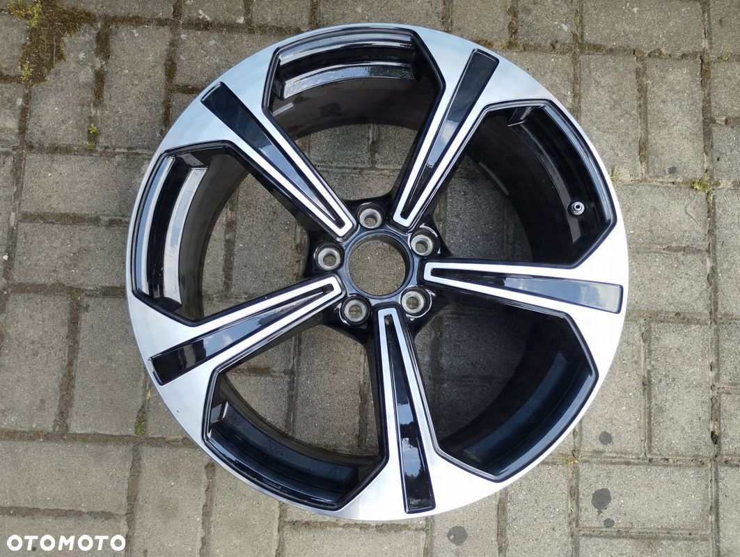 Felga 8.5J 19 ET35.5 Mercedes W214 E-klasa A2144013600 - 1