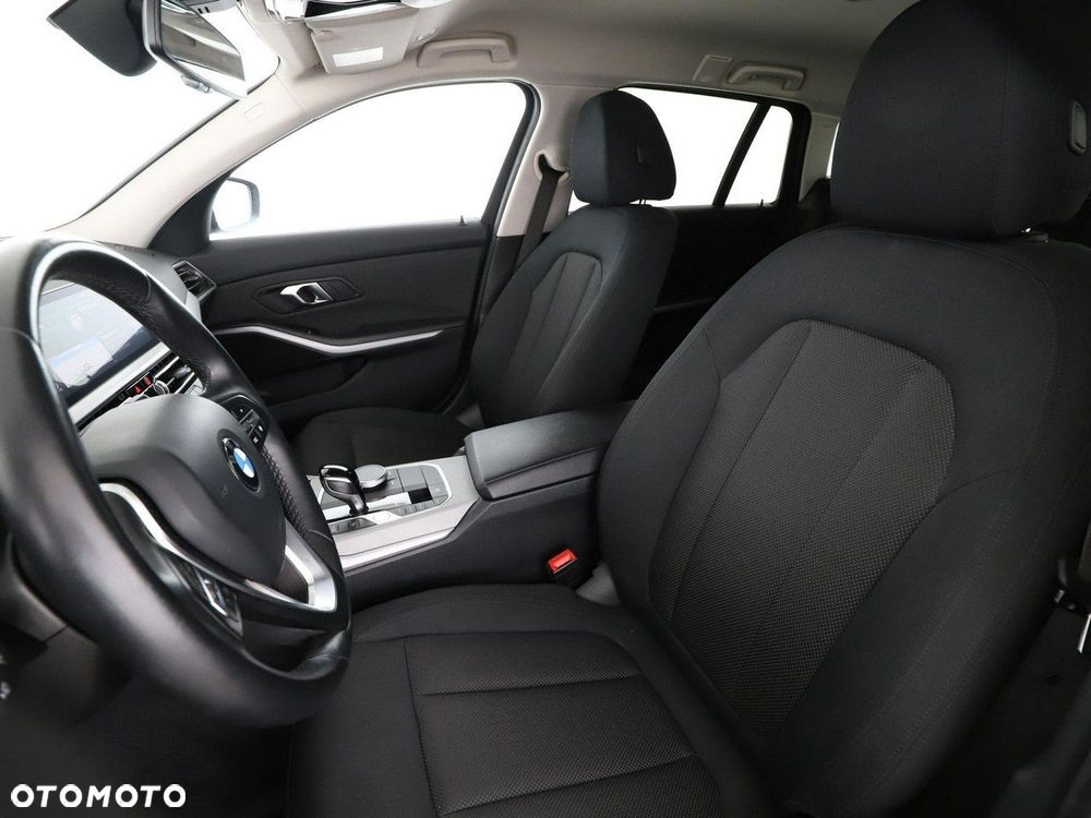 BMW Seria 3 320d xDrive MHEV Advantage - 14
