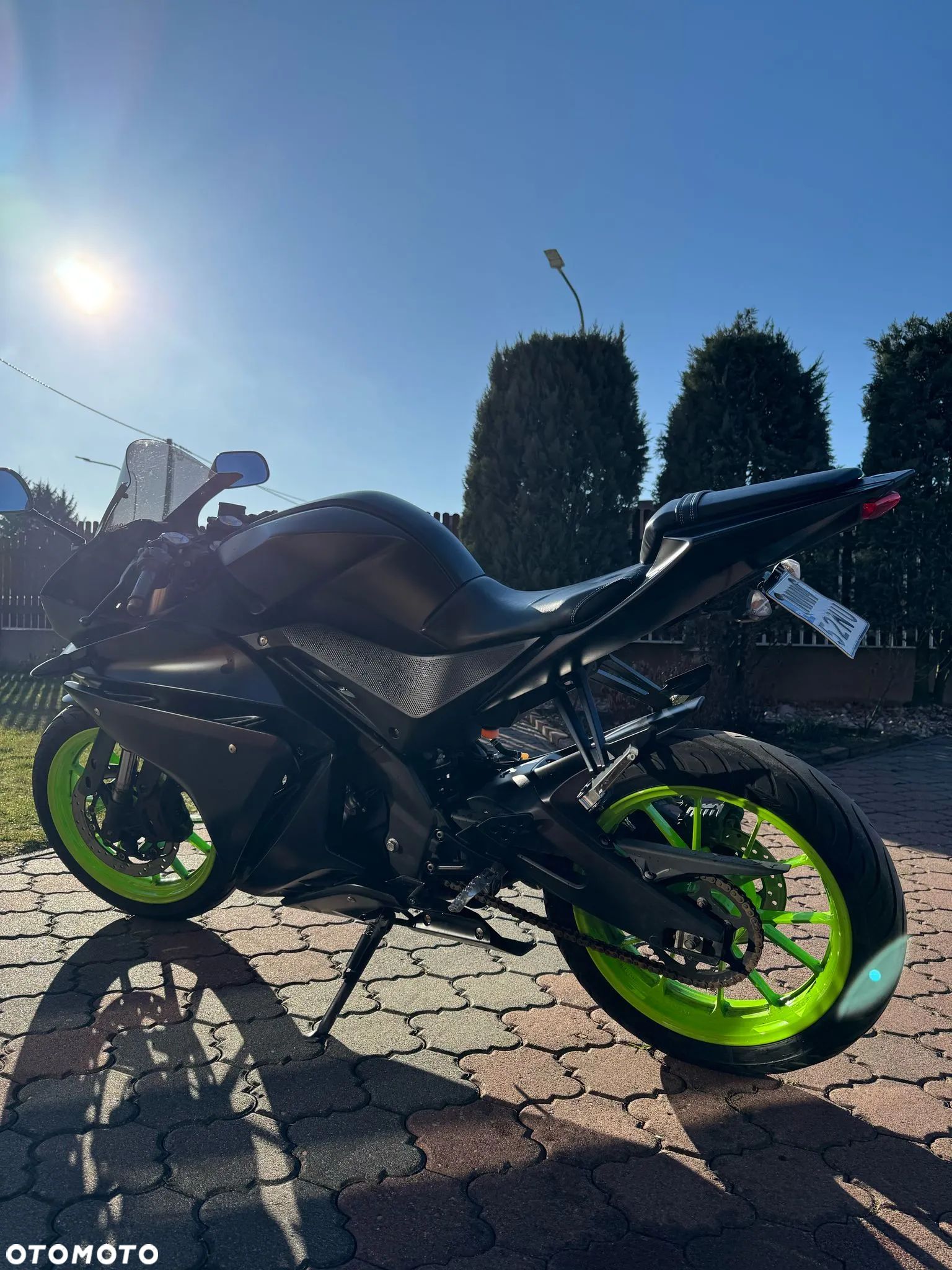 Yamaha YZF - 1