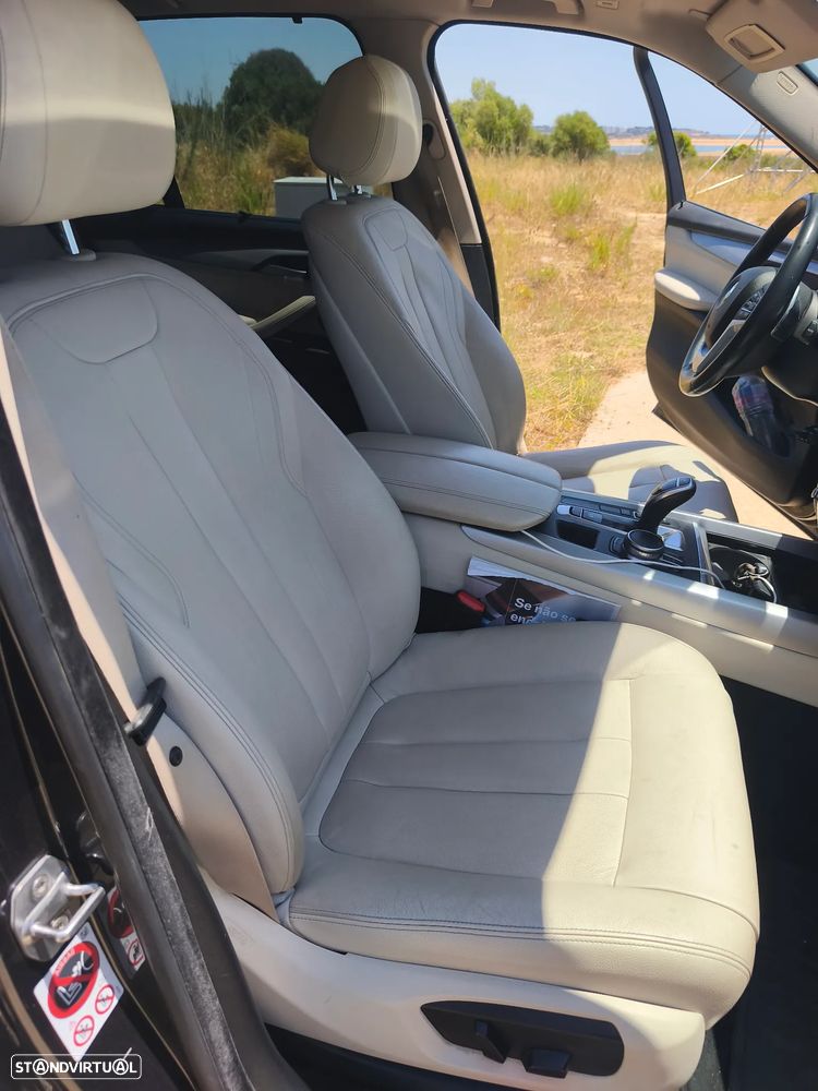 BMW X5 25 d sDrive Comfort 7L - 15
