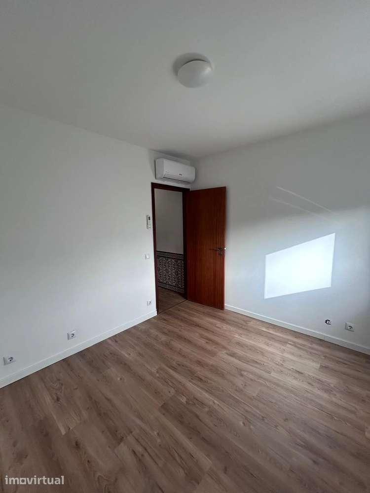 Apartamento Moderno de 2 Quartos, 6º andar e Garagem - Grande imagem: 5/18