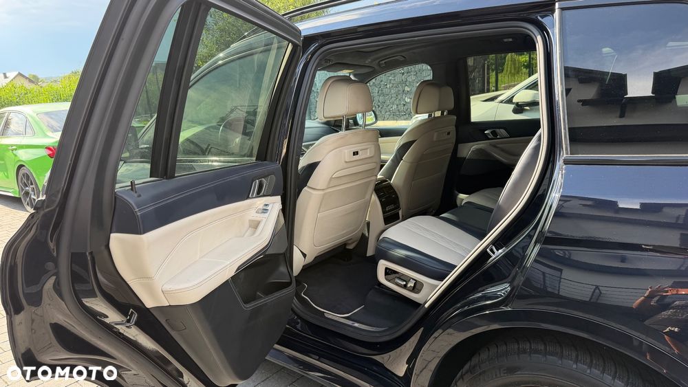 BMW X7 - 10