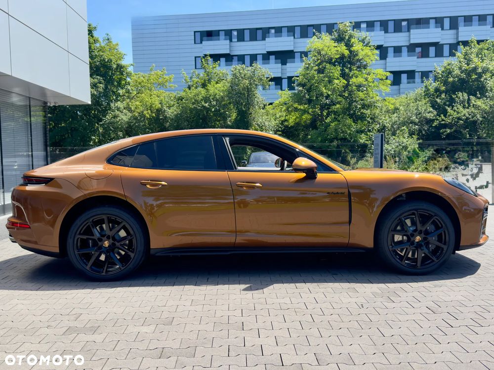 Porsche Panamera 4 E-Hybrid PHEV - 4