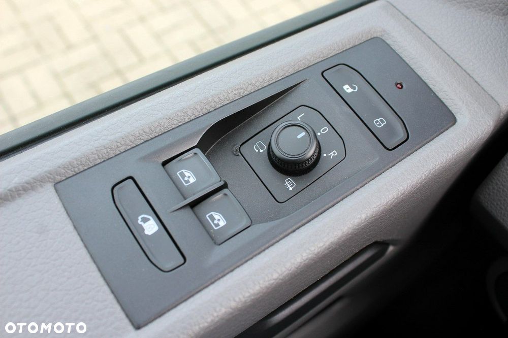 Volkswagen Transporter - 18