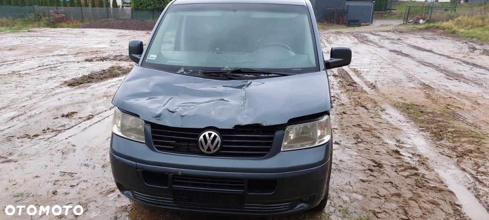 Volkswagen Caravelle - 2