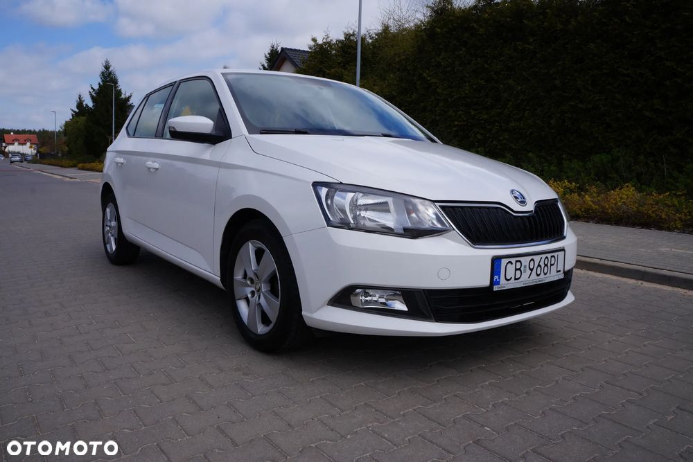 Skoda Fabia 1.0 Style Color - 22