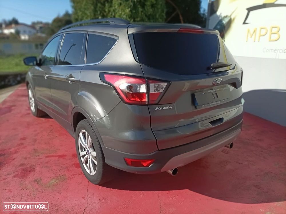 Ford Kuga 1.5 TDCi EcoBlue Titanium — photo 4