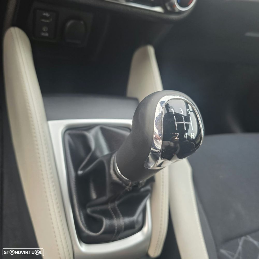 Nissan Micra 0.9 IG-T BOSE Limited Edition S/S - 27