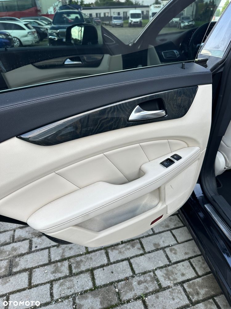 Mercedes-Benz CLS 350 CDI 4-Matic BlueEff - 13