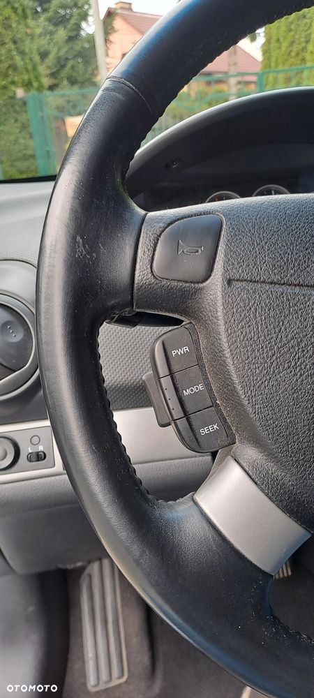 Chevrolet Aveo - 24
