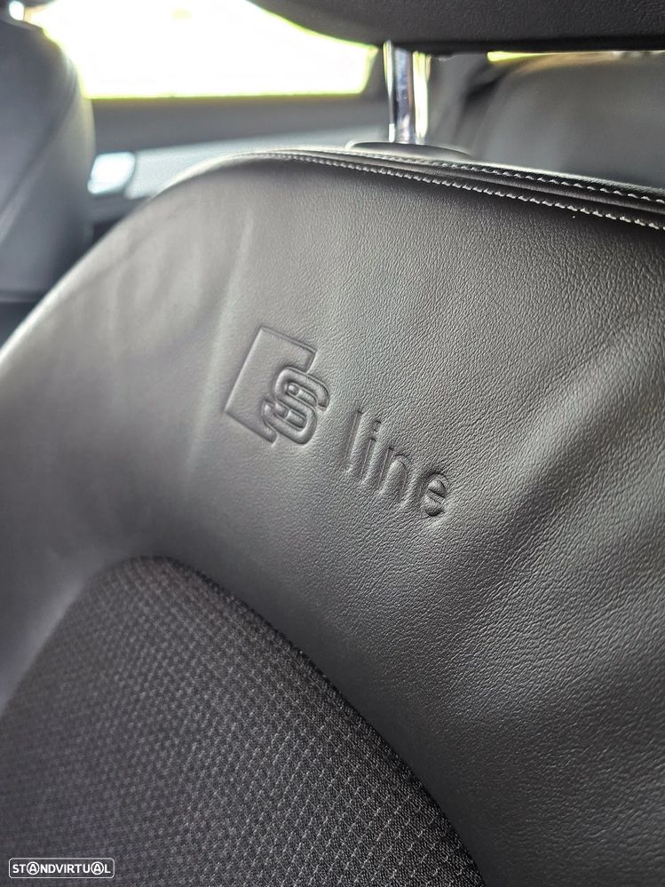 Audi A4 Avant 2.0 TDI Multitronic S-line - 26