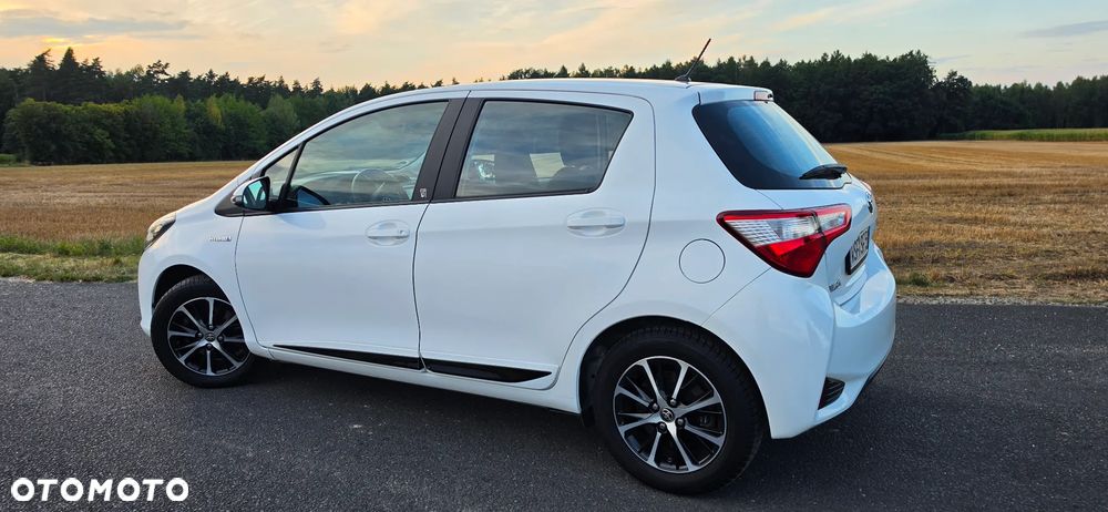 Toyota Yaris 1.5 VVT-i Team Deutschland - 12