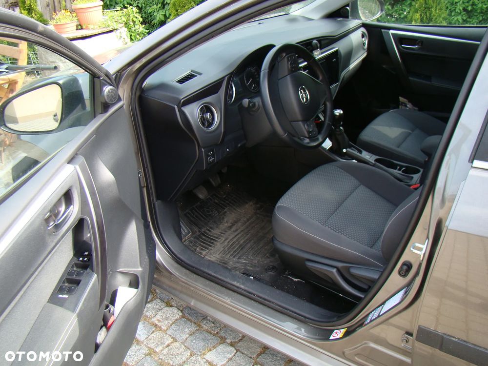 Toyota Corolla 1.6 Prestige - 8