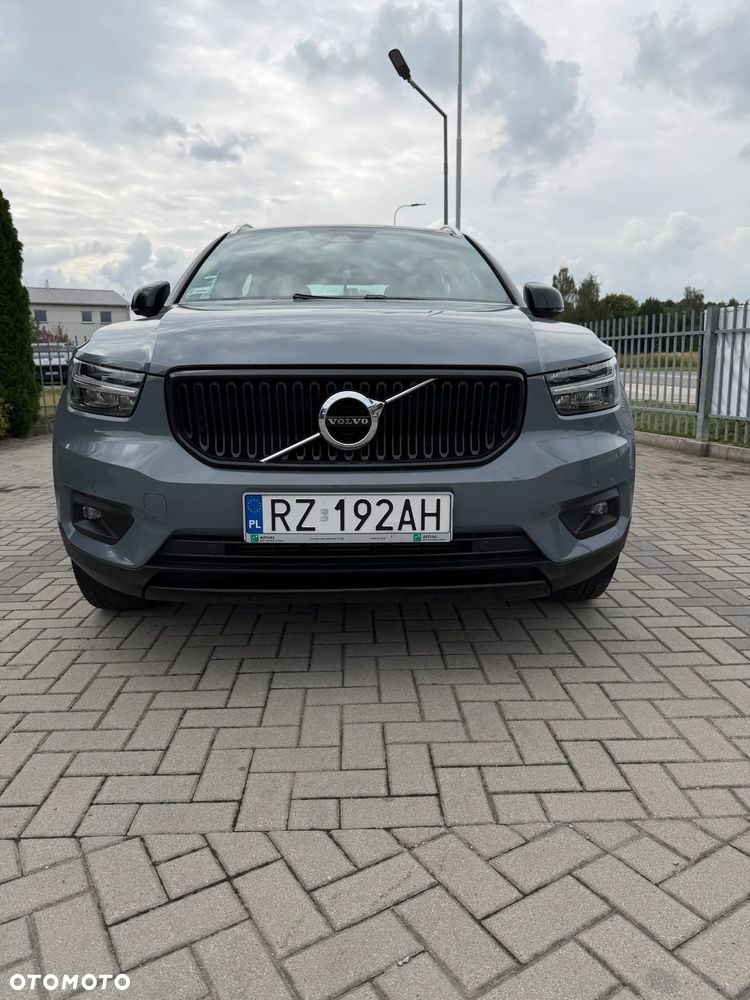 Volvo XC 40 T3 Momentum Pro - 17