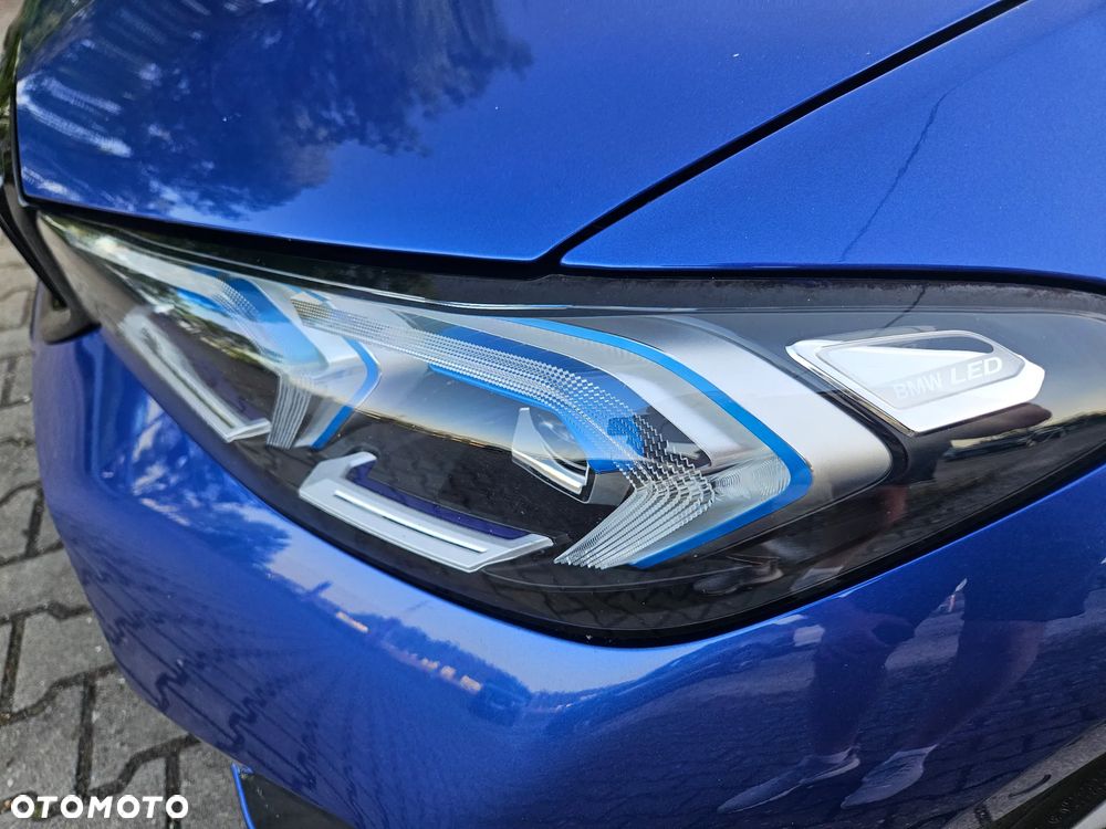 BMW Seria 3 320d xDrive M Sport Shadow - 13