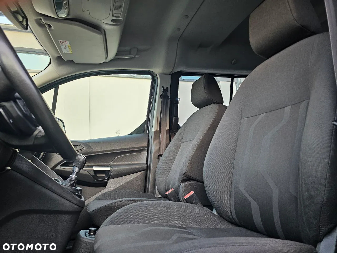 Ford Tourneo Connect - 11
