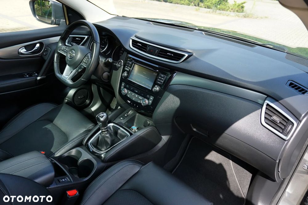 Nissan Qashqai 1.6 DIG-T Tekna - 26
