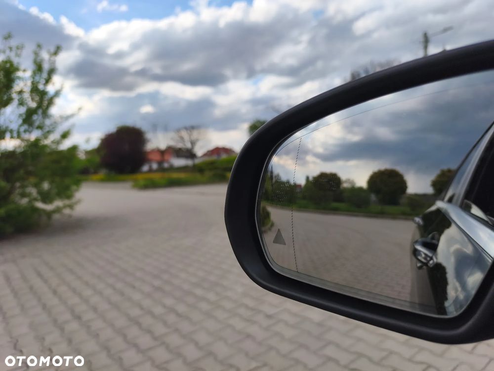 Mercedes-Benz Klasa C 200 4MATIC 9G-TRONIC - 29