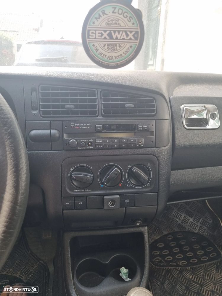 VW Golf 1.9 D CL - 2