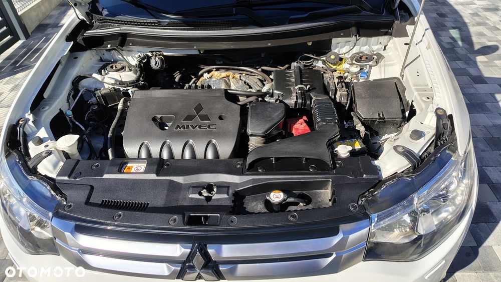 Mitsubishi Outlander 2.0 Intense 2WD - 28