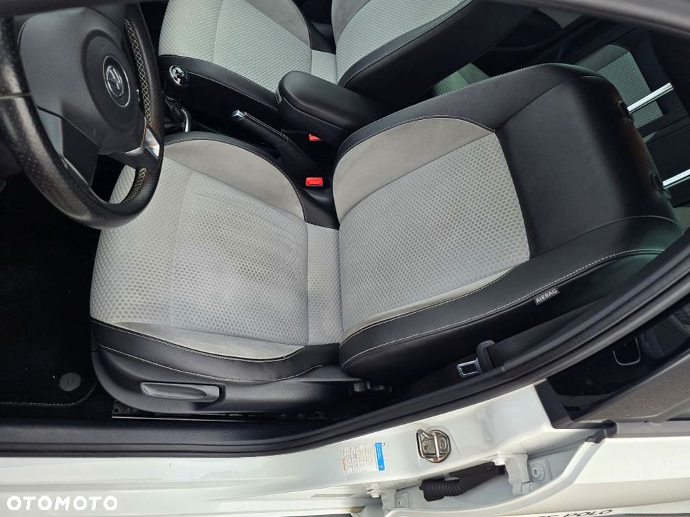 Volkswagen Polo 1.2 TSI Cross Urban White - 19