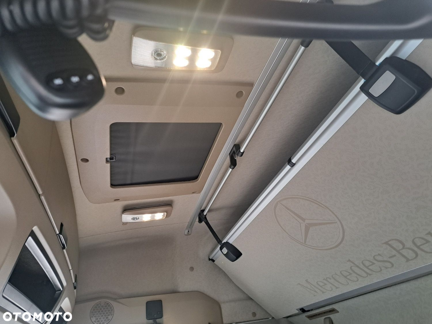 Versalift Actros 1845 - 22
